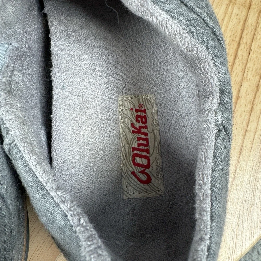 OluKai Mahana Mens Size 9 Gray Quilted Slippers Slip On Comfort‎ Loafers Shoes